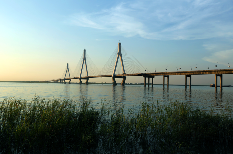 HUNAN'S FIRST LAW FIRM AFFILIATED WITH THE MAINLAND, HONG KONG AND MACAO